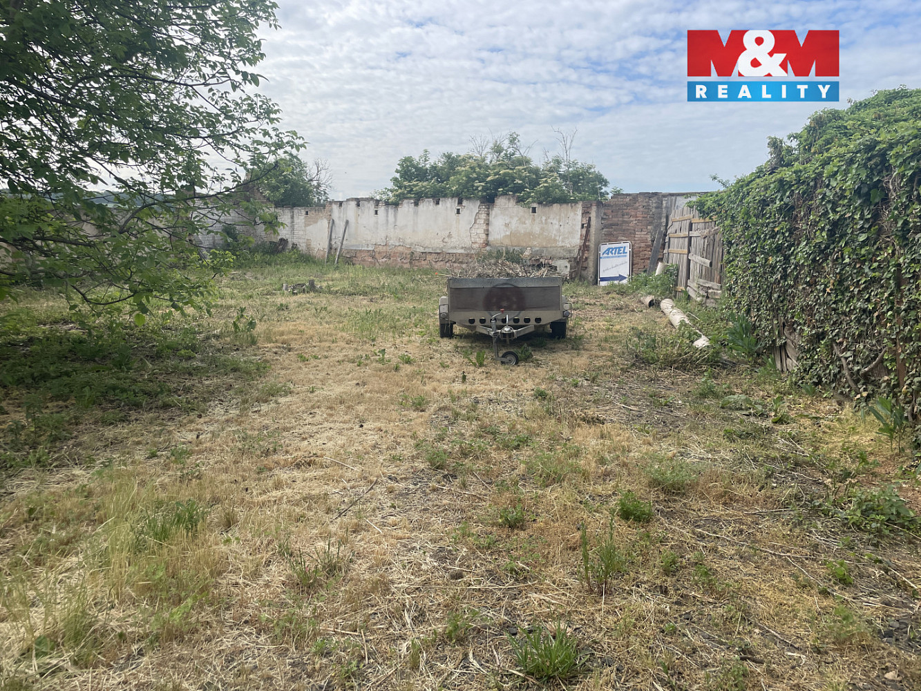 Prodej stavebního pozemku 1 066 m² – další