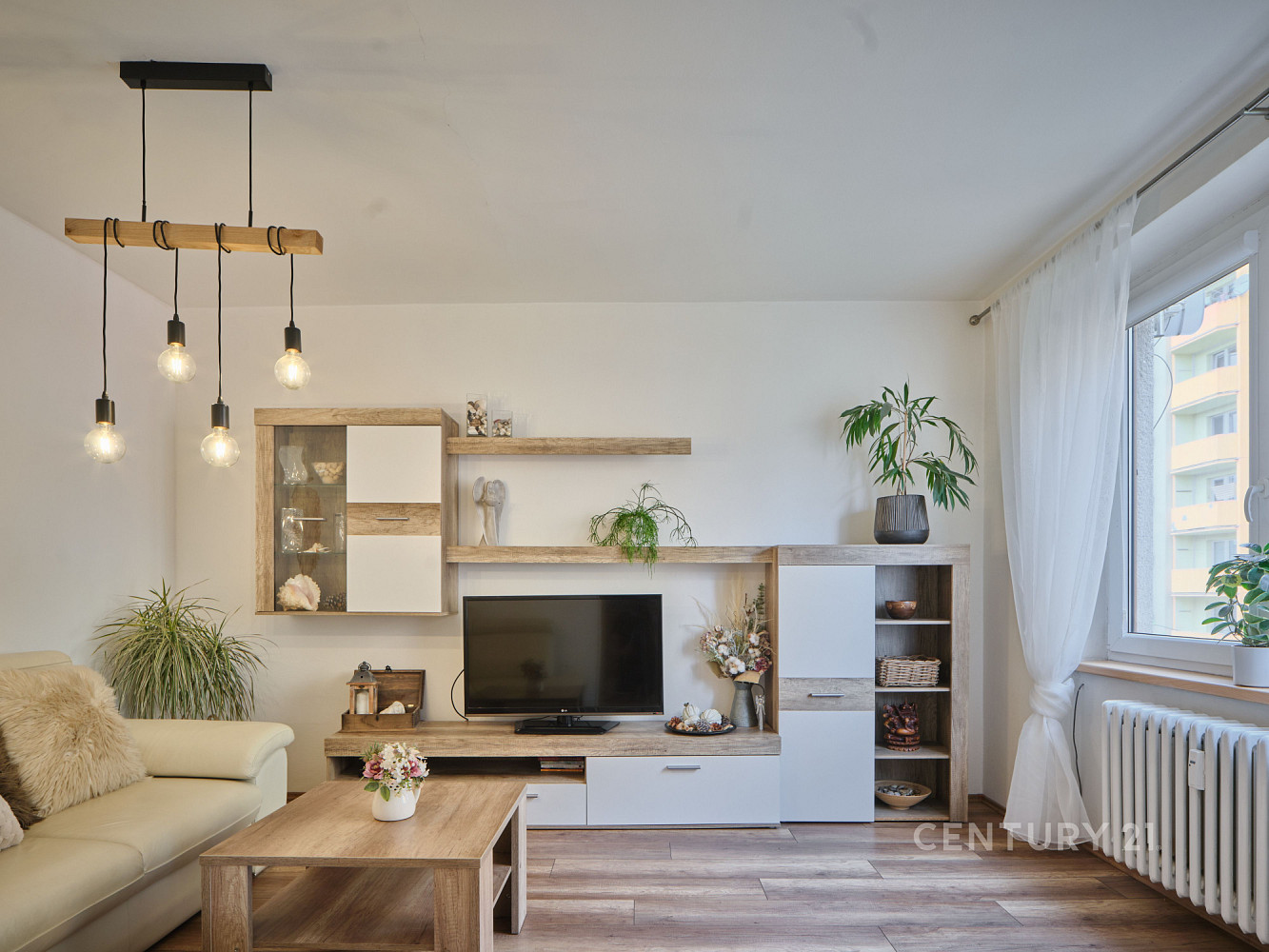 Pronájem bytu 3+1 73 m² — photo 2
