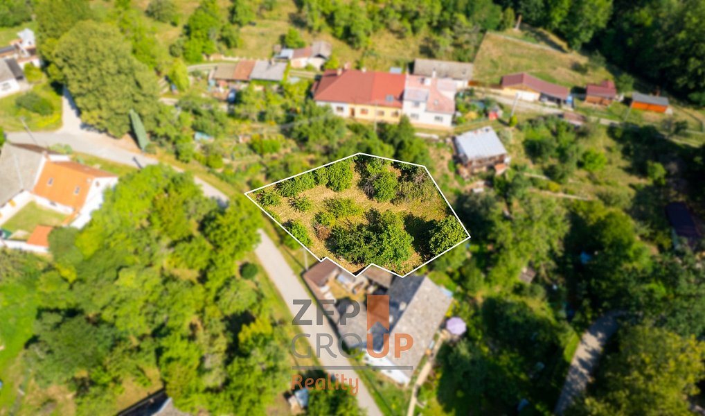 Prodej stavebního pozemku 1 005 m², Borotín – náhled fotky 2