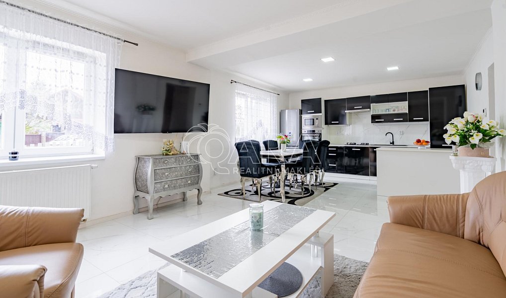 Prodej domu 81 m² s pozemkem 911 m², Zvoleněves – náhled fotky 4