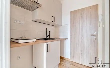 Pronájem bytu 1+kk 23 m², Dlouhá třída, Havířov - Město, okres Karviná
