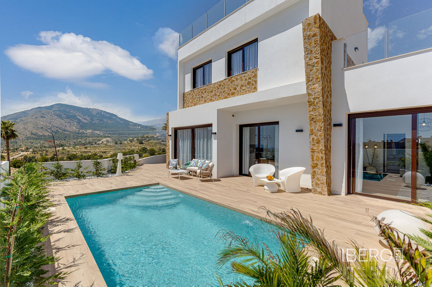 Prodej domu 107 m² s pozemkem 345 m²