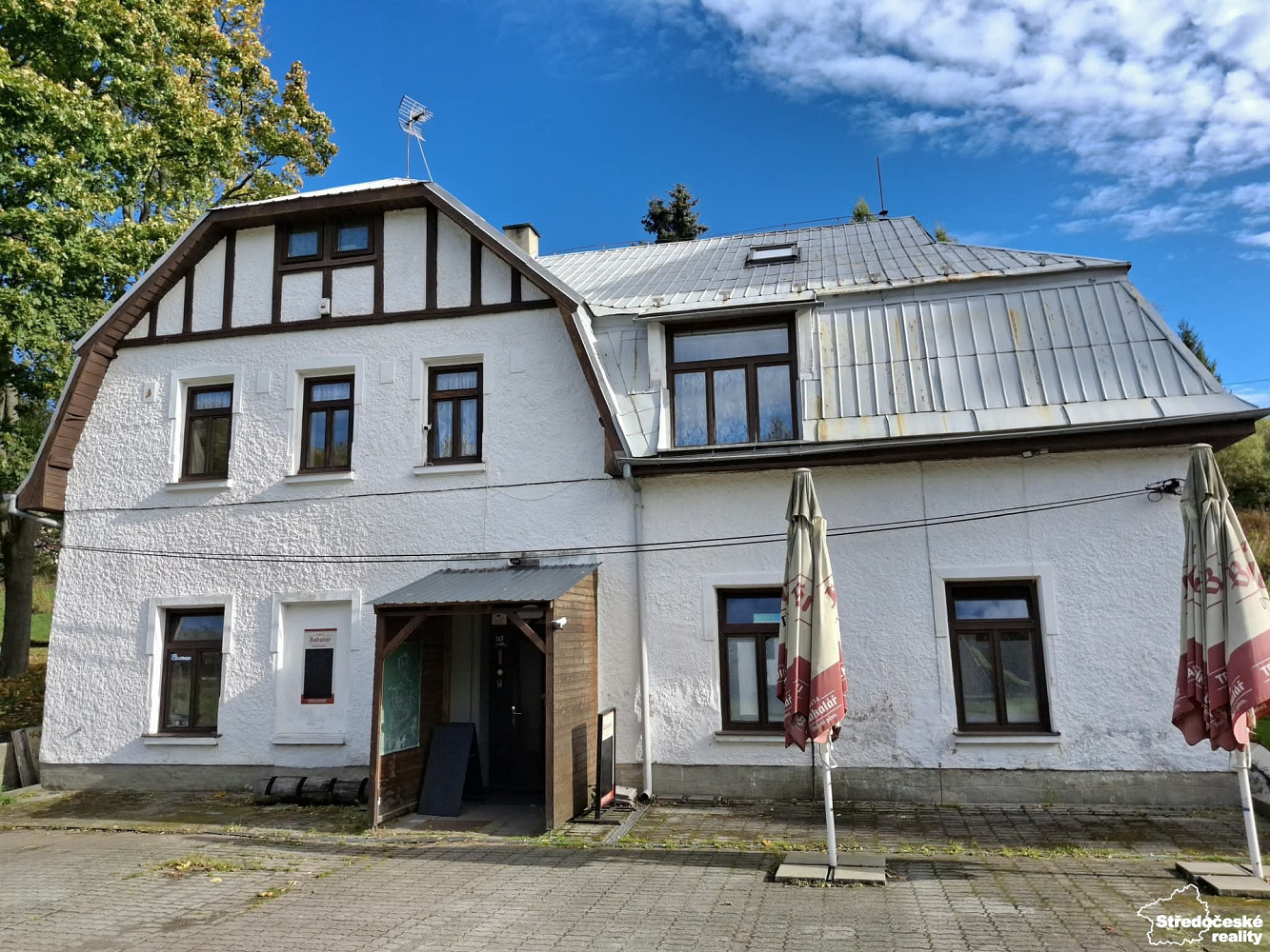 Prodej domu 190 m² s pozemkem 1 320 m²