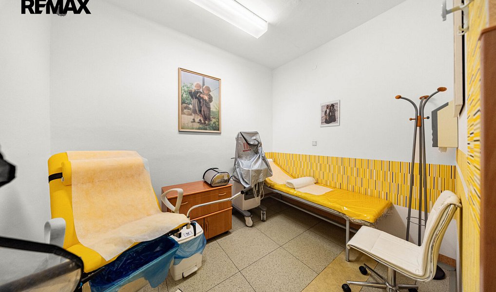 Prodej domu 361 m² s pozemkem 1 042 m², Kolín – náhled fotky 24