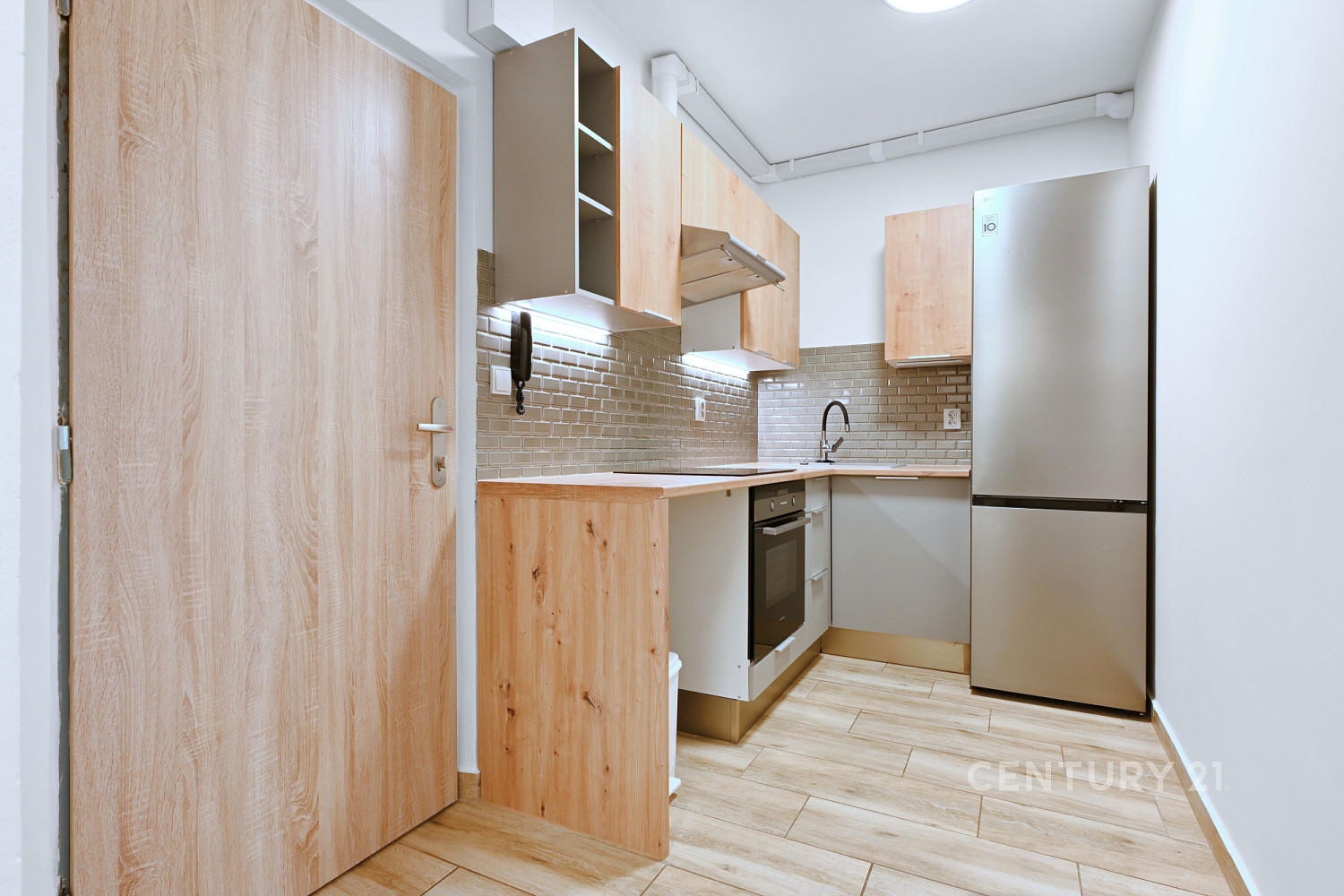 Pronájem bytu 2+kk 42 m² – fotografie 3