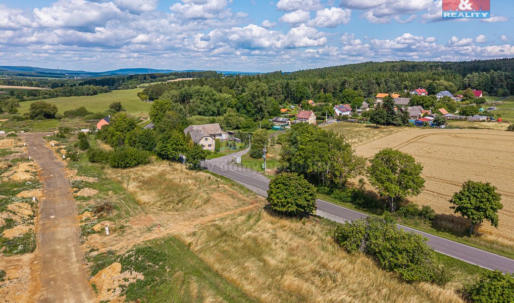 Prodej stavebního pozemku 850 m², Narysov – náhled fotky 5
