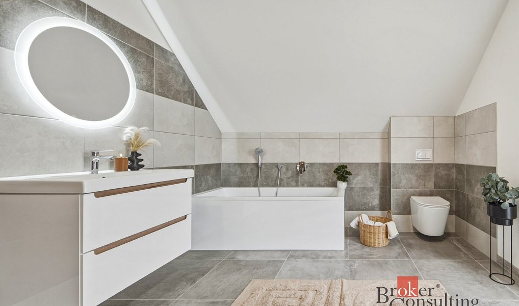 Prodej domu 194 m² s pozemkem 866 m², Litošice – náhled fotky 23