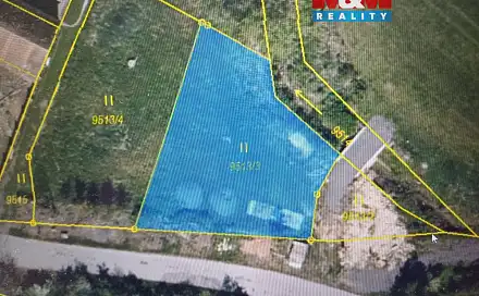 Prodej stavebního pozemku 837 m², Holice - Roveňsko, okres Pardubice