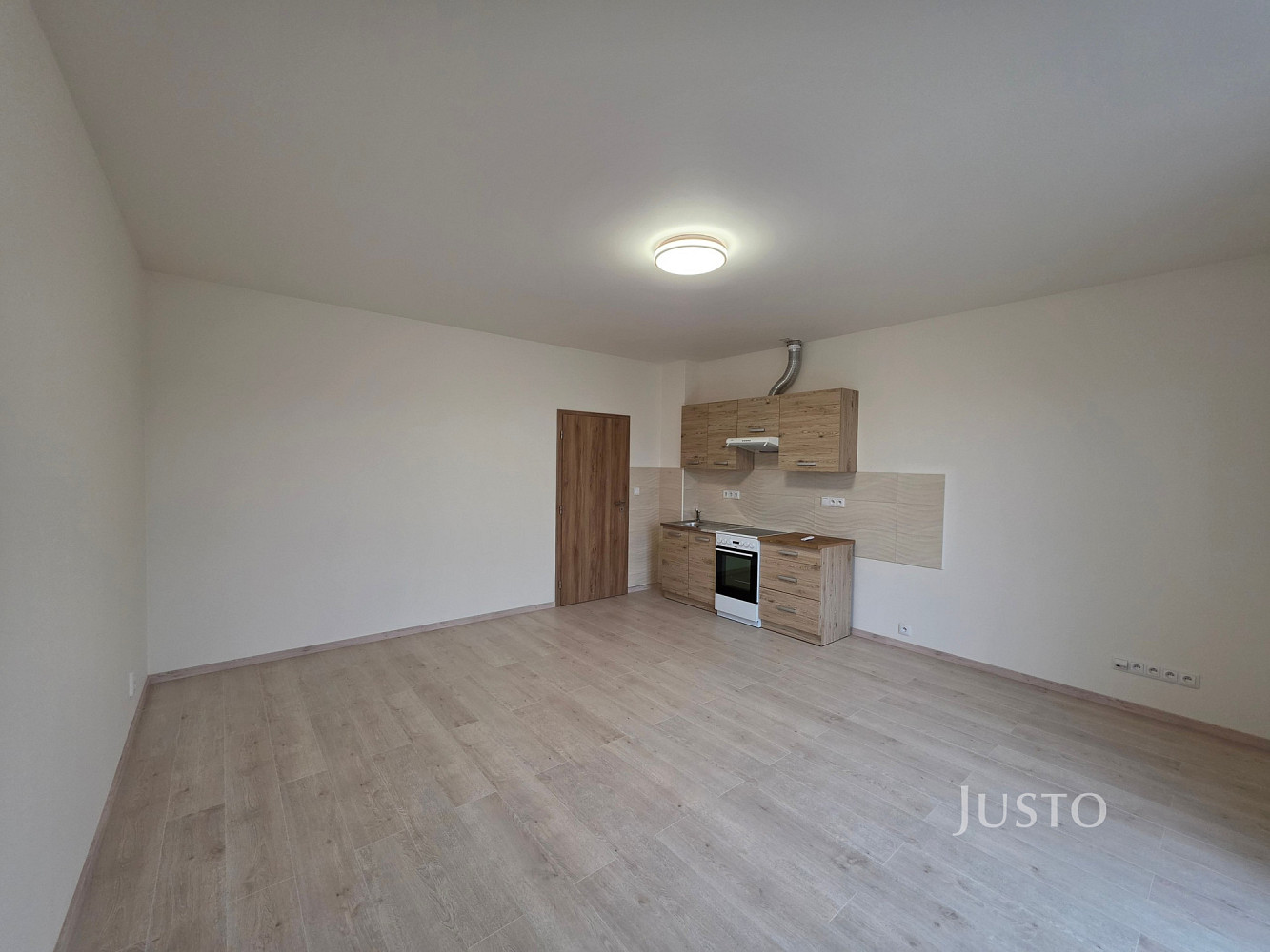Pronájem bytu 1+kk 35 m² – fotografie 3