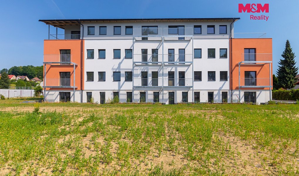 Prodej bytu 2+1 72 m², Zubří – náhled fotky 26