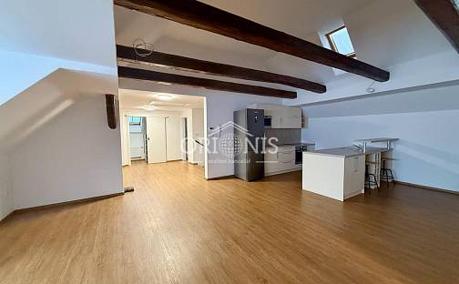 Pronájem bytu 2+kk 100 m², Mírové náměstí, Kadaň, okres Chomutov