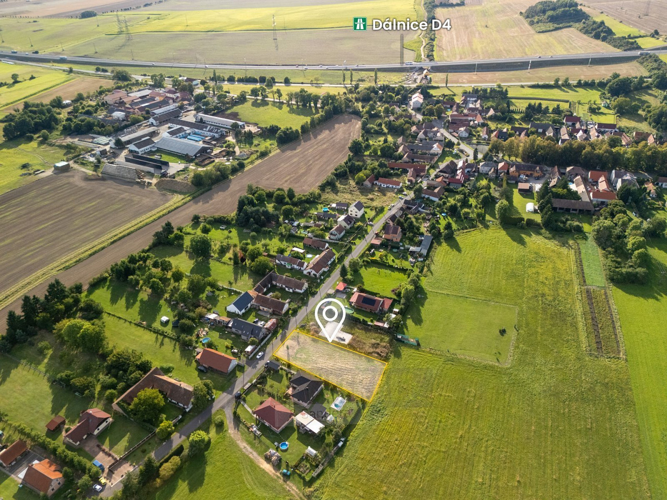 Prodej stavebního pozemku 1 423 m² – fotografie 4