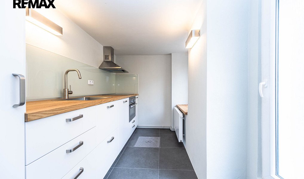 Pronájem kanceláře 53 m², Praha – náhled fotky 9