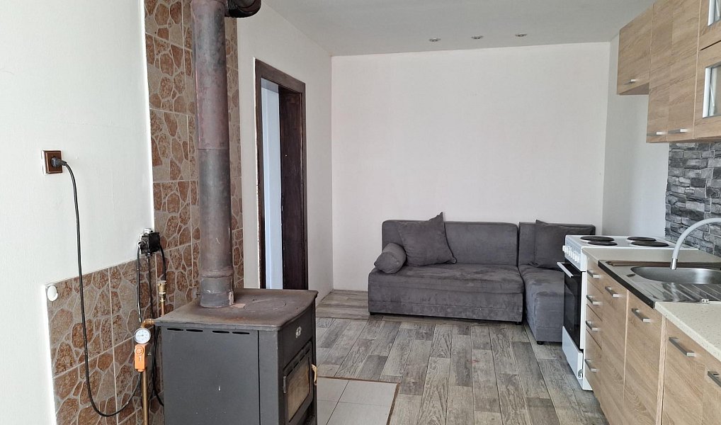 Pronájem domu 77 m² s pozemkem 337 m², Slepotice – náhled fotky 3