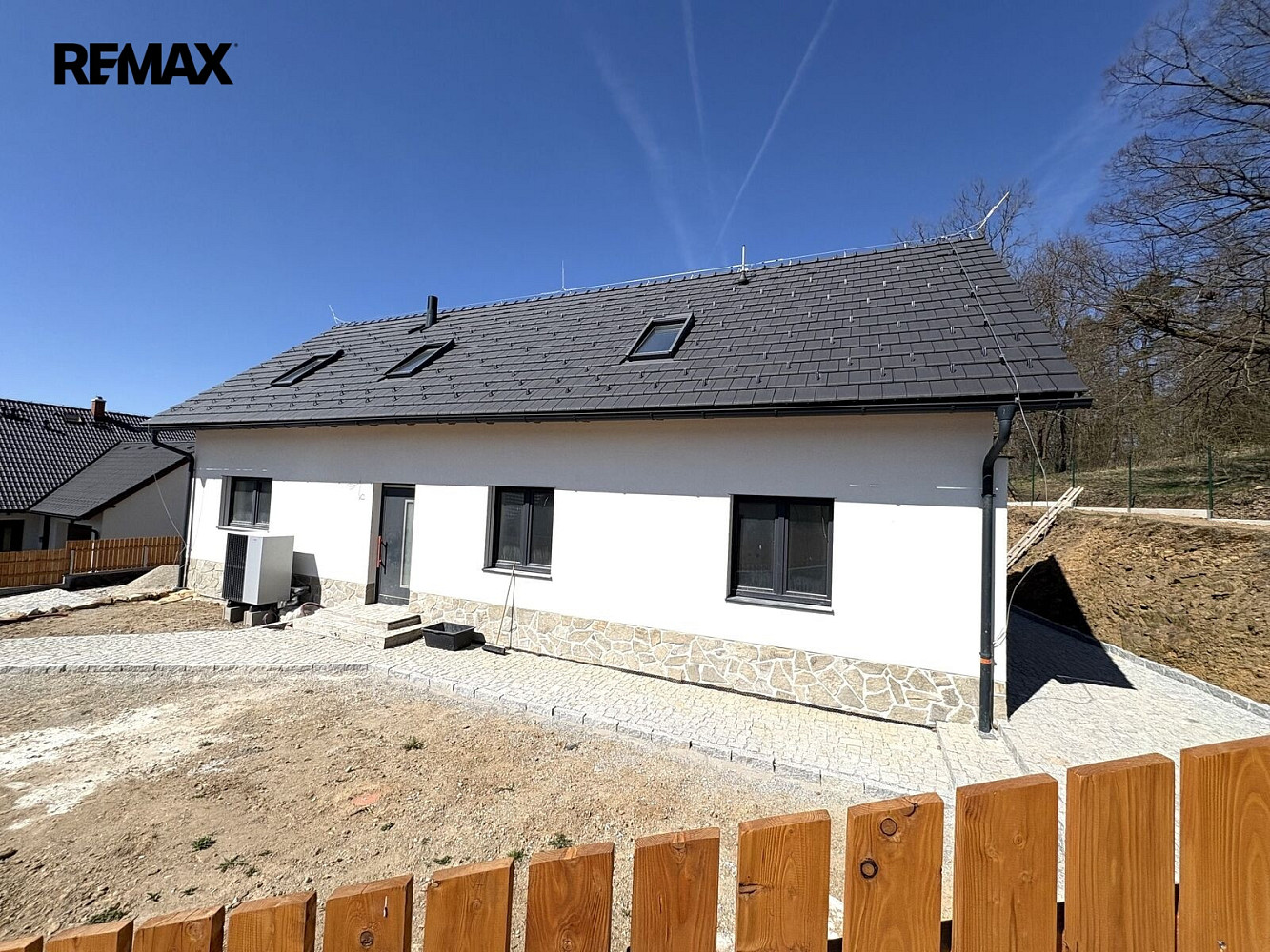 Prodej domu 188 m² s pozemkem 825 m²