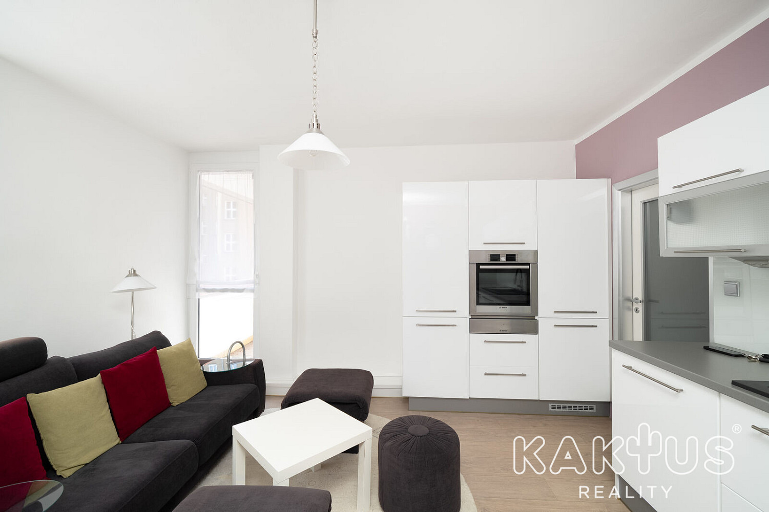 Pronájem bytu 2+kk 39 m² – fotografie 3