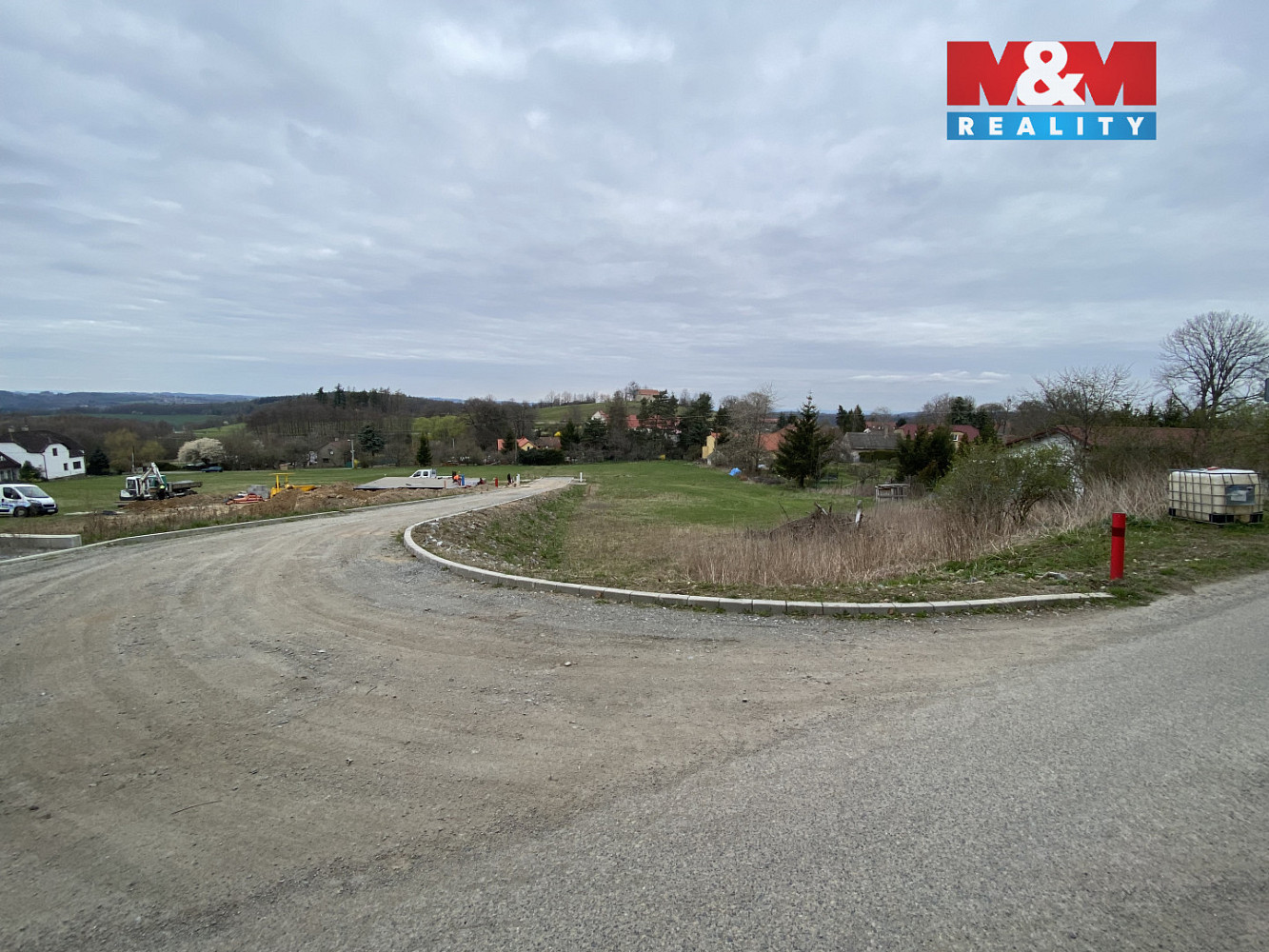 Prodej stavebního pozemku 1 581 m² – pohled 3