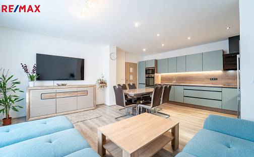 Prodej domu 197 m² s pozemkem 661 m², Legionářů, Praha 8 - Ďáblice