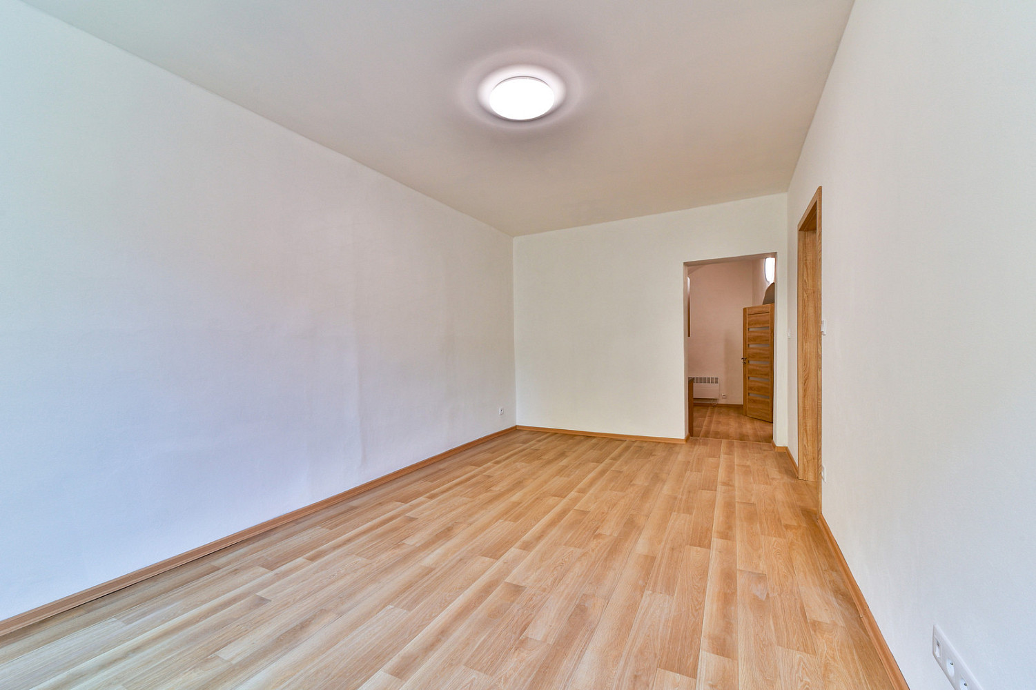 Pronájem bytu 4+kk 73 m² – fotografie 2