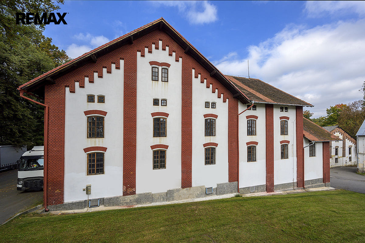 Prodej skladovacích prostor 10 600 m² – fotografie 4
