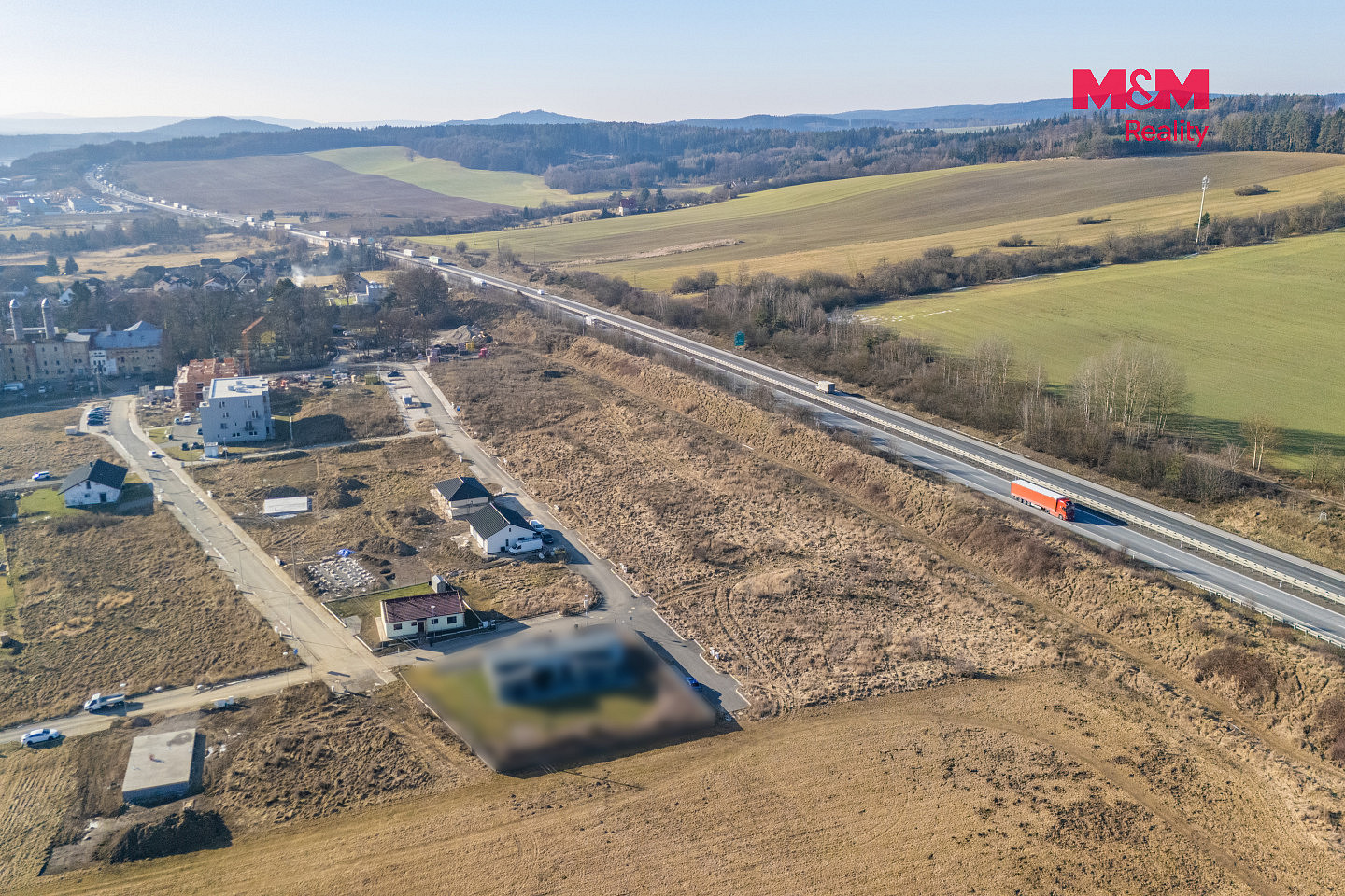 Prodej stavebního pozemku 822 m² – fotografie 2