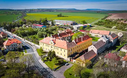 Prodej komerčního objektu (jiného typu) 3 786 m², Tyršovo náměstí, Cítoliby, okres Louny