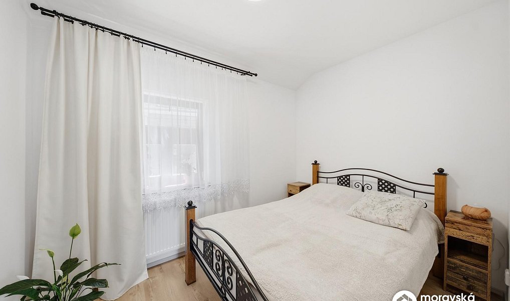 Prodej domu 121 m² s pozemkem 410 m², Dolní Kounice – náhled fotky 9