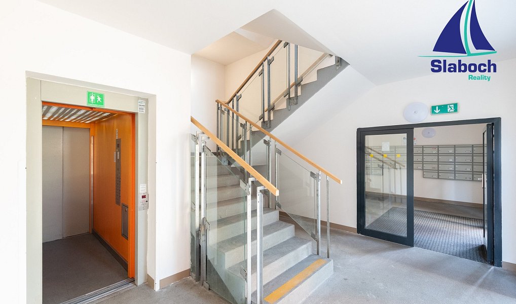 Pronájem bytu 3+kk 111 m², Praha – náhled fotky 13