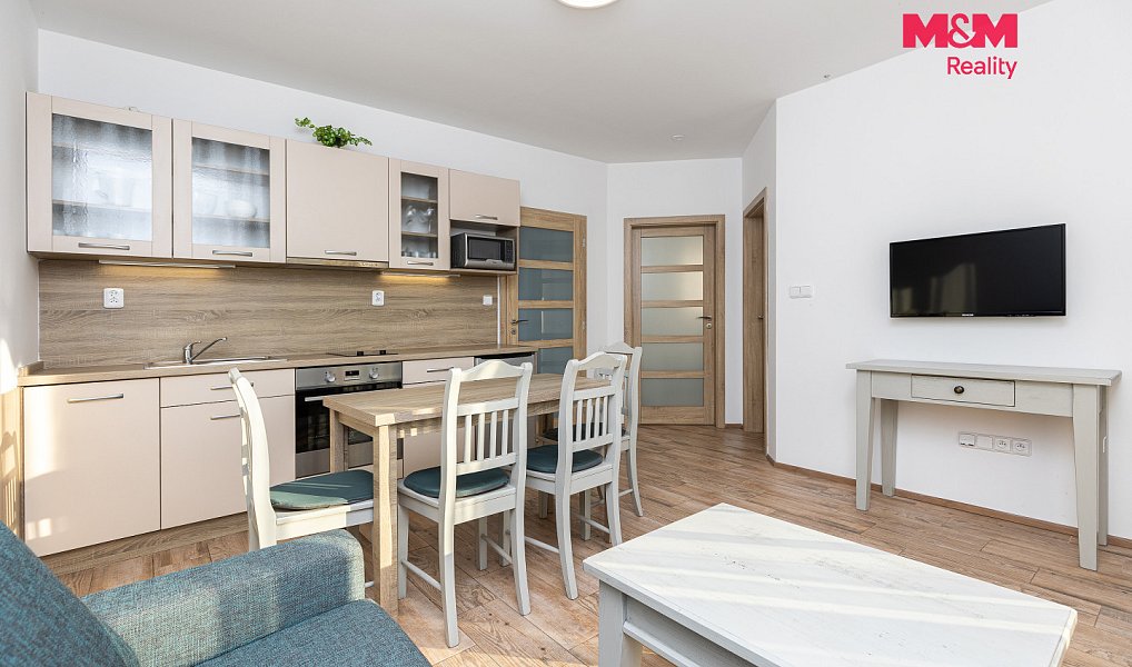 Prodej domu 122 m² s pozemkem 328 m², Dříteč – náhled fotky 9