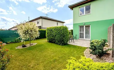 Prodej bytu 3+kk 78 m², Polerady, okres Praha-východ