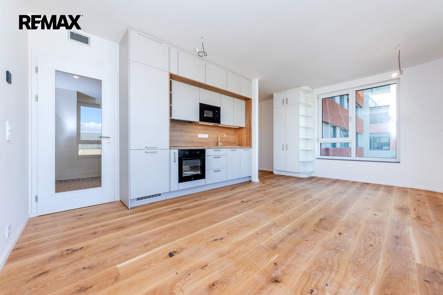 Pronájem bytu 1+kk 37 m²