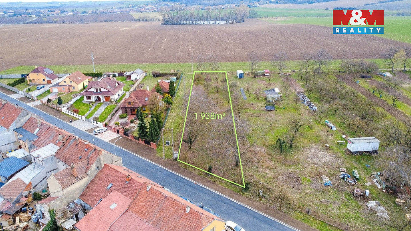 Prodej stavebního pozemku 1 938 m² – pohled 2