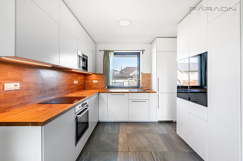 Prodej domu 131 m² s pozemkem 846 m² — photo 2
