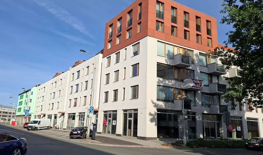 Prodej garážového stání v ulici Kollárova, Hradce Králové - centrum, Hradec Králové – fotka 1 z 4