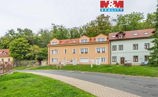Prodej bytu 3+kk 74 m², Pod Horou, Slaný, okres Kladno