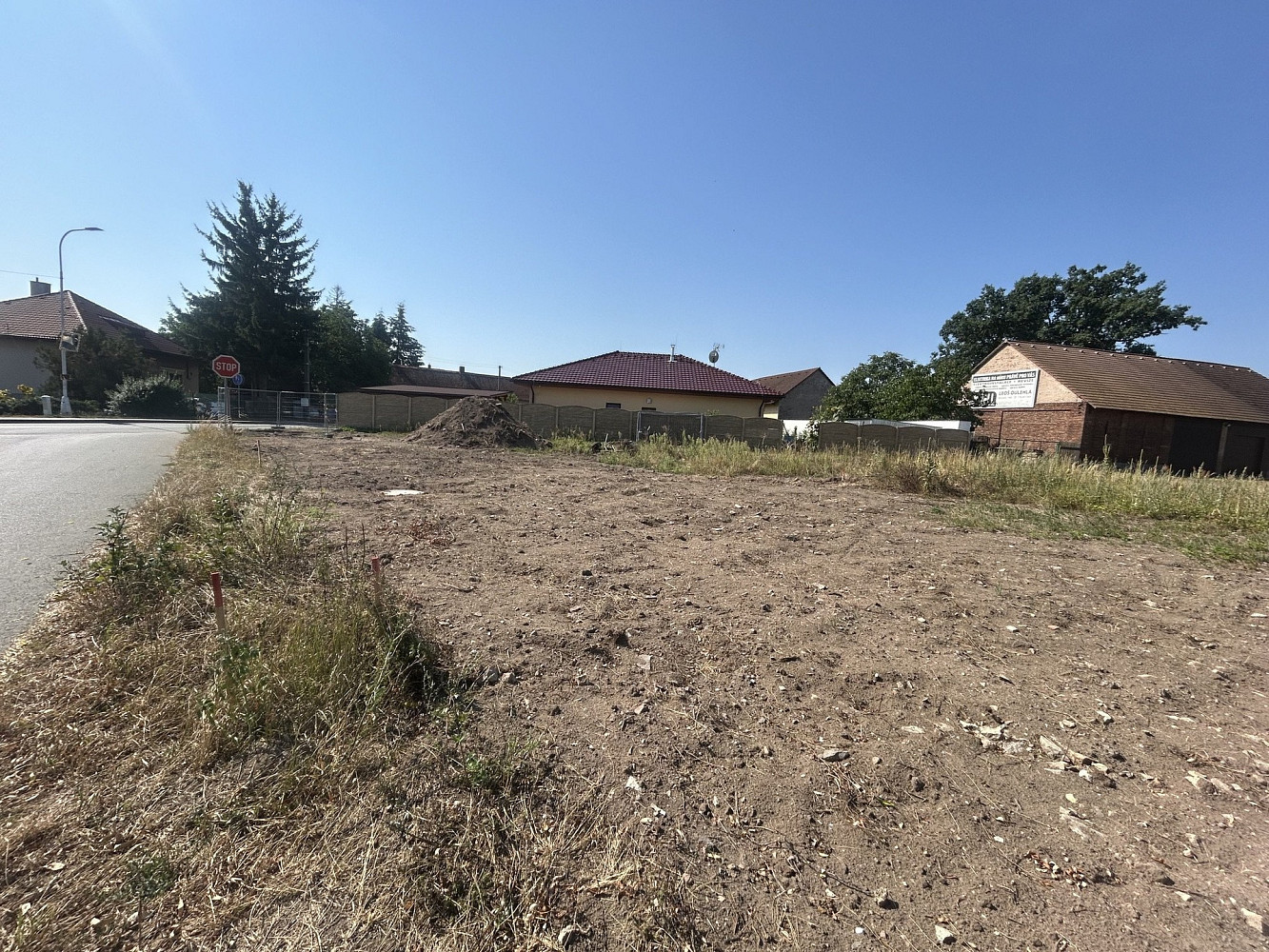 Prodej stavebního pozemku 636 m² – fotografie 3