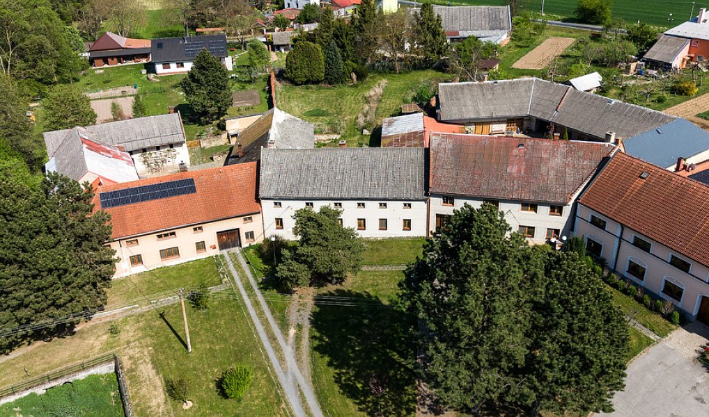 Prodej domu 536 m² s pozemkem 2 011 m², Tršice – náhled fotky 12