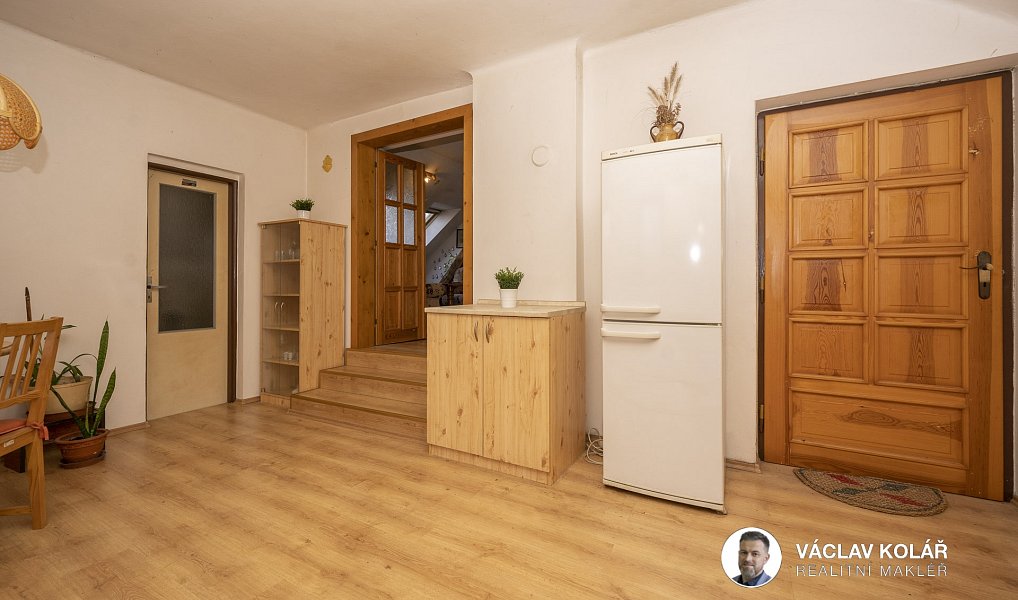 Prodej domu 196 m² s pozemkem 805 m², Stěžery – náhled fotky 31