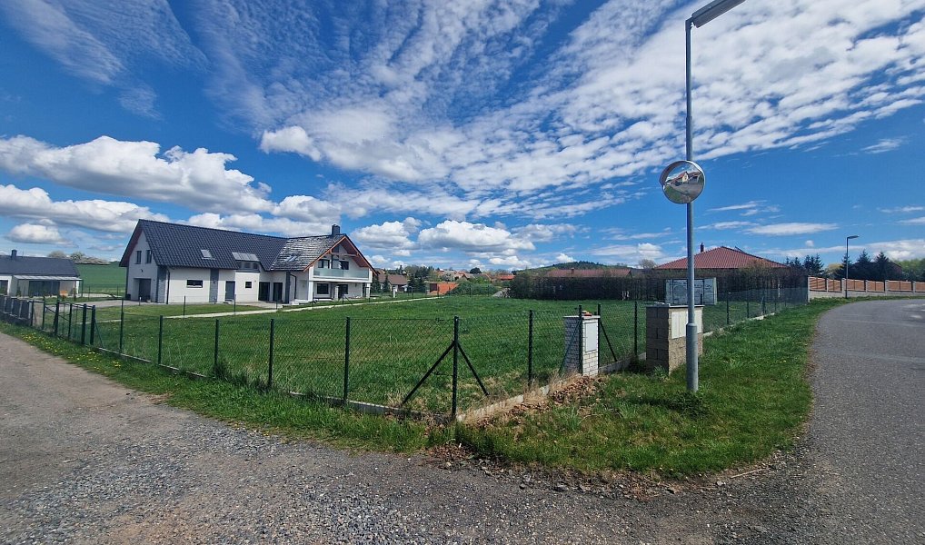Prodej stavebního pozemku 1 009 m², Milín – náhled fotky 6