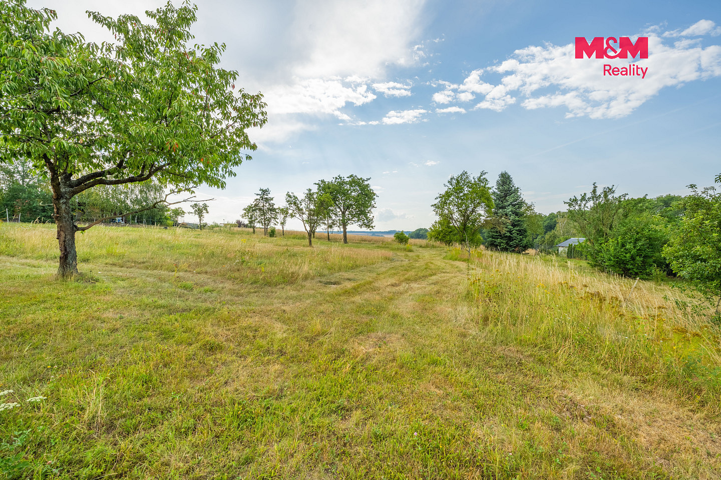 Prodej stavebního pozemku 1 423 m² — photo 3