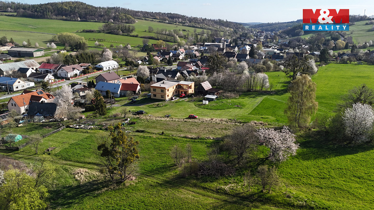 Prodej stavebního pozemku 1 645 m² – pohled 5