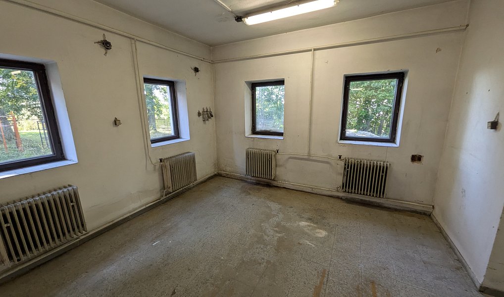 Prodej výrobních prostor 1 100 m², Králíky – náhled fotky 42