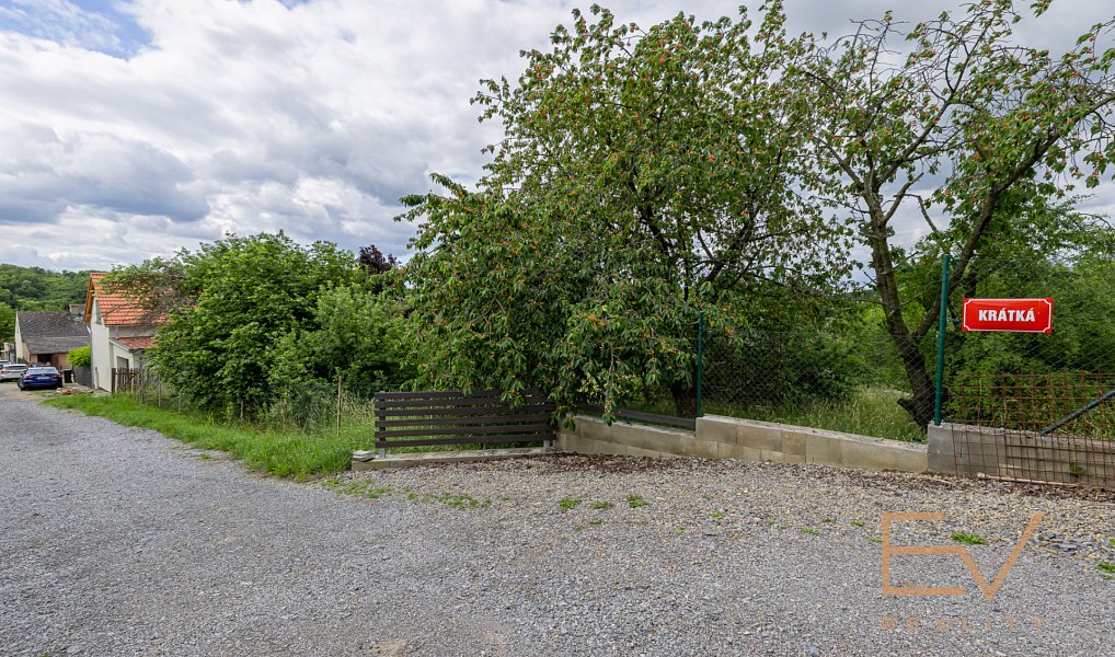 Prodej stavebního pozemku 917 m², Bubovice – náhled fotky 2