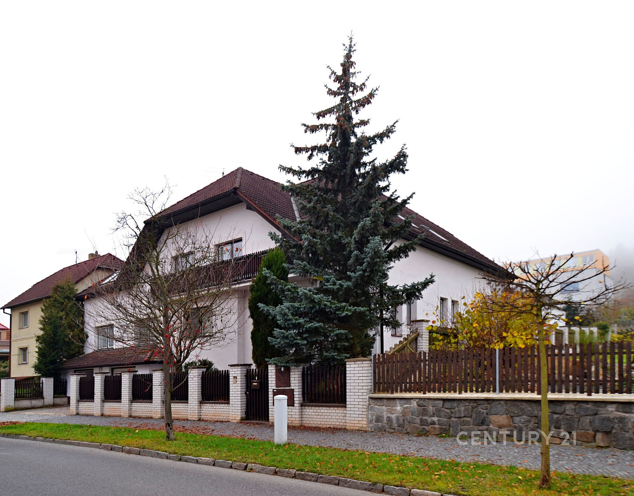 Prodej domu 830 m² s pozemkem 1 011 m²