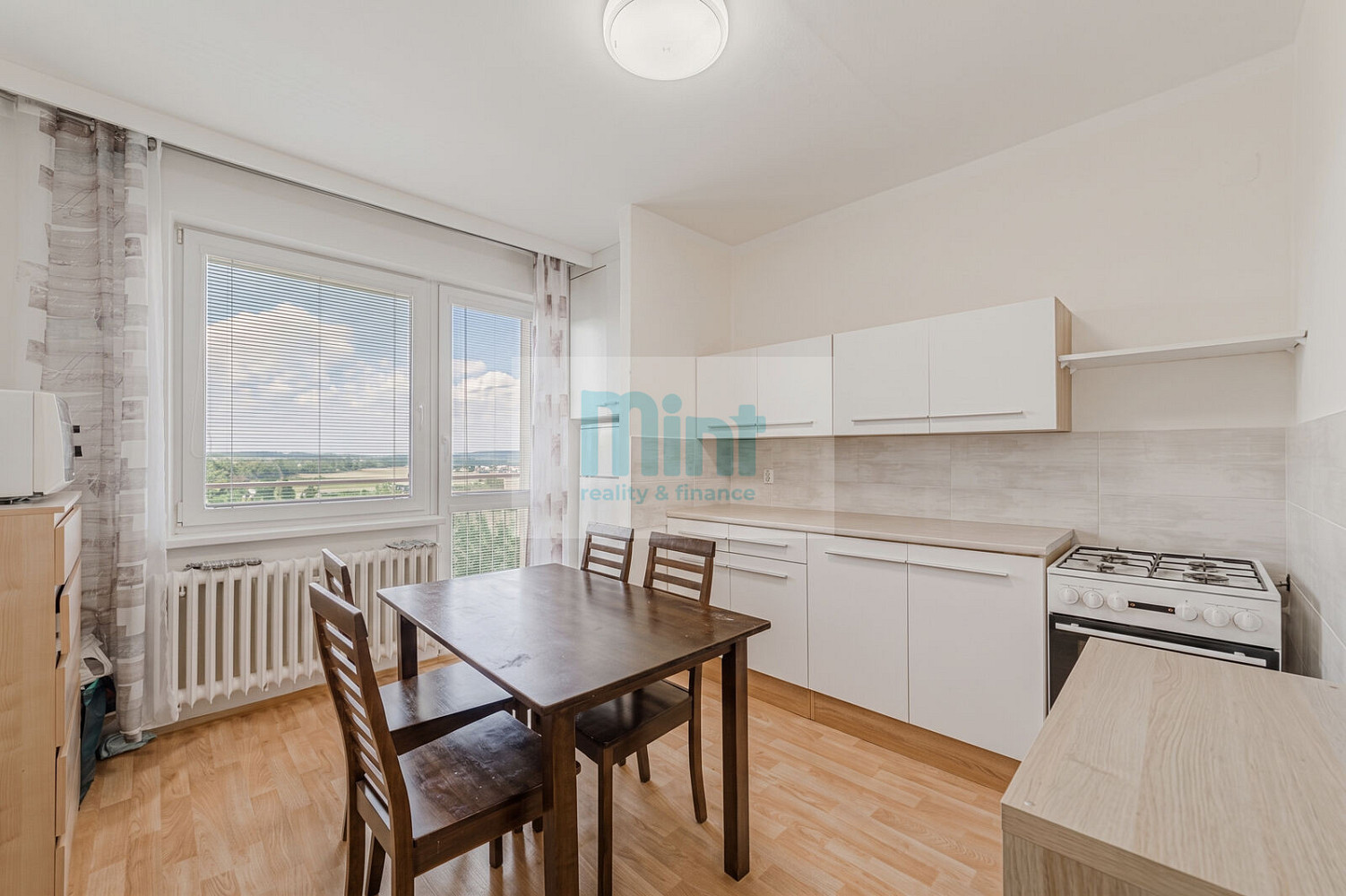 Prodej bytu 2+1 60 m² – fotografie 2