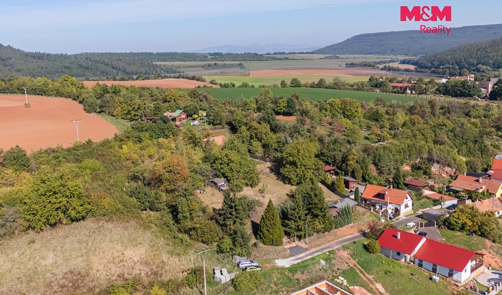 Prodej stavebního pozemku 1 752 m², Pnětluky – náhled fotky 5