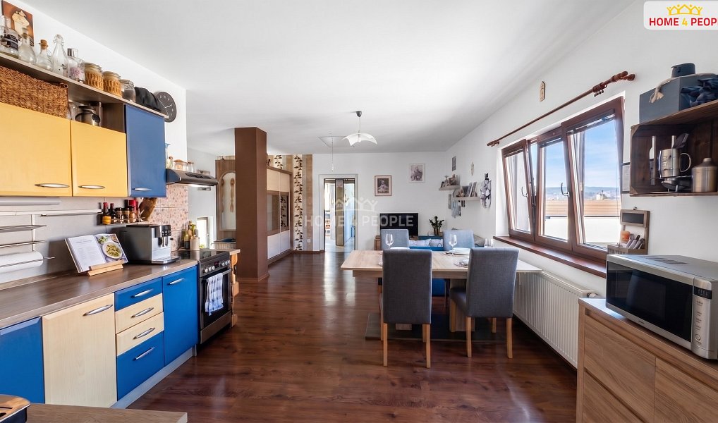 Prodej domu 224 m² s pozemkem 745 m², Spořice – náhled fotky 3