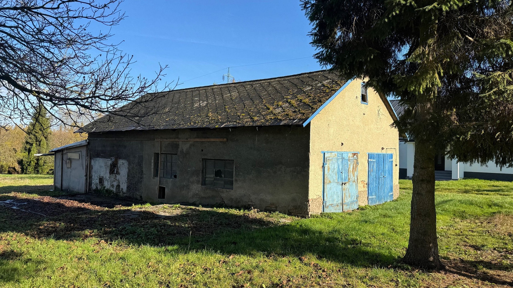Prodej komerčního pozemku 1 241 m² – pohled 4
