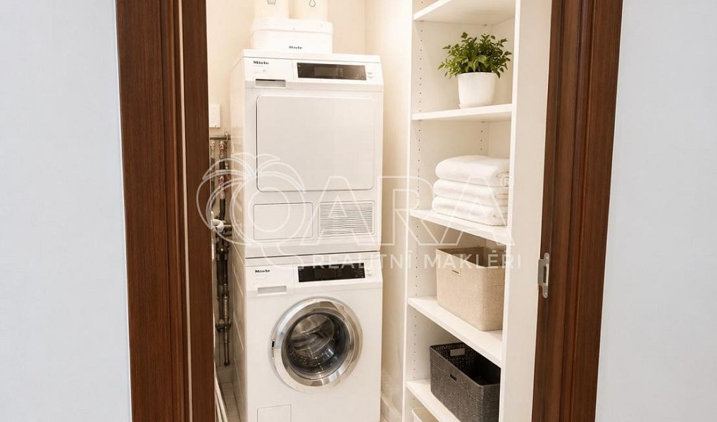 Prodej bytu 4+1 164 m², Praha – náhled fotky 22
