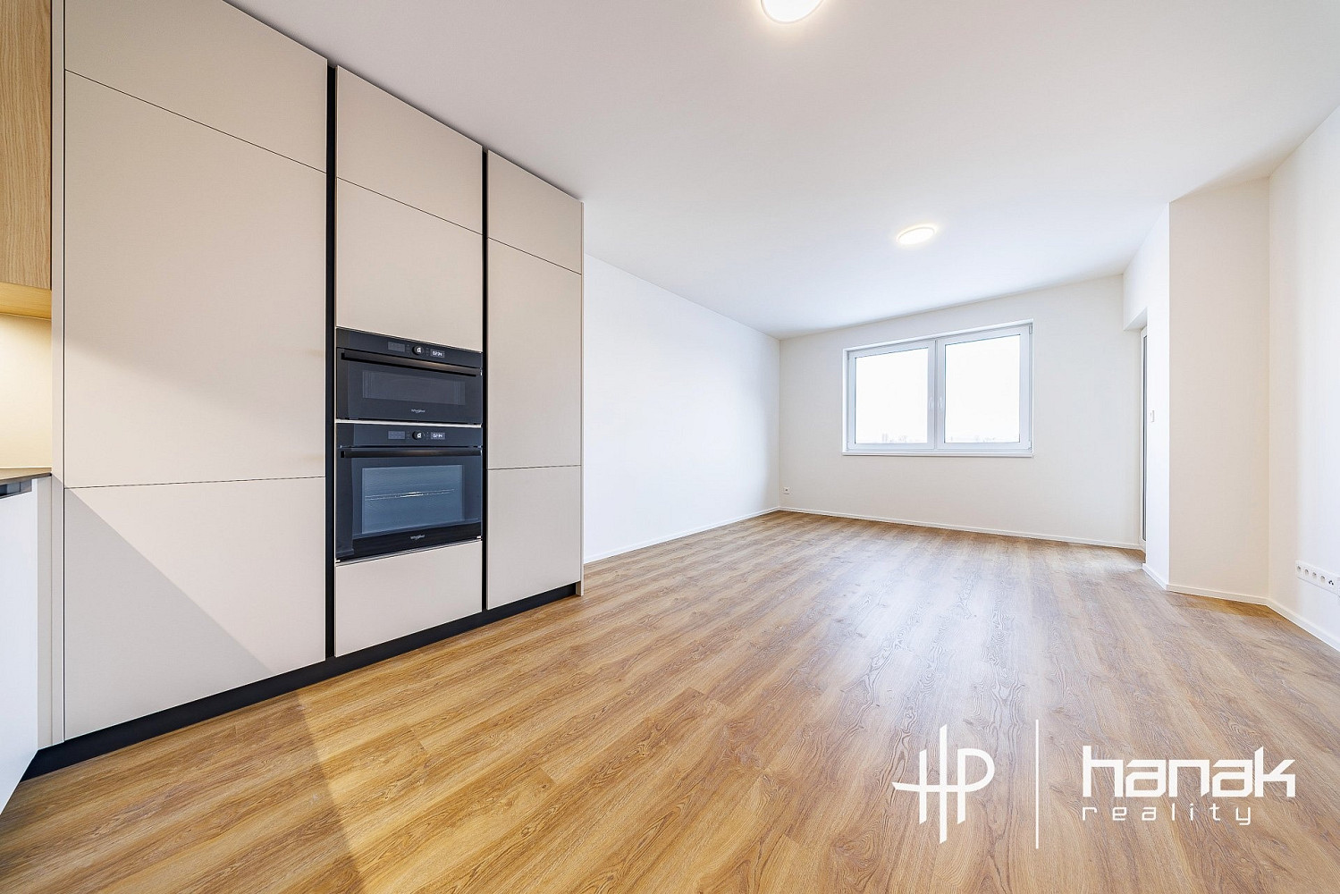 Pronájem bytu 2+kk 57 m² — photo 3